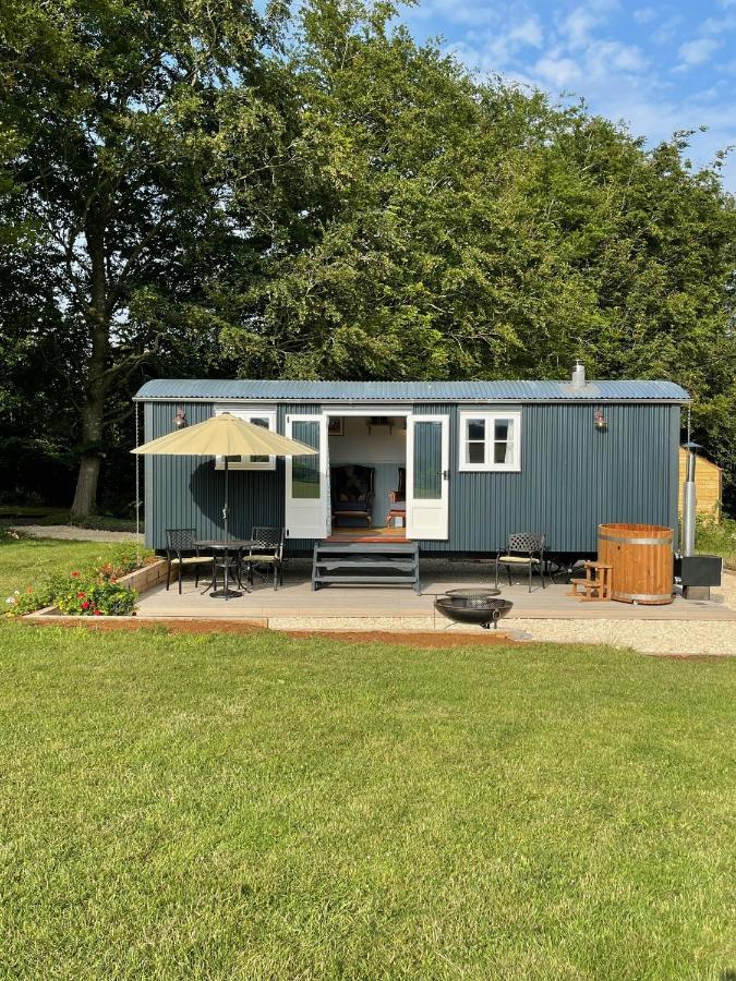The Bibury - Westwell Downs Shepherd Huts Οξφόρδη Εξωτερικό φωτογραφία